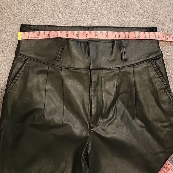 Kut from the Kloth pleated faux leather pants - Picture 3 of 12